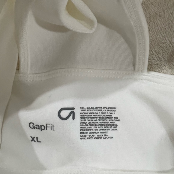 GAP Fit T-back Sports Bra - Picture 4 of 4